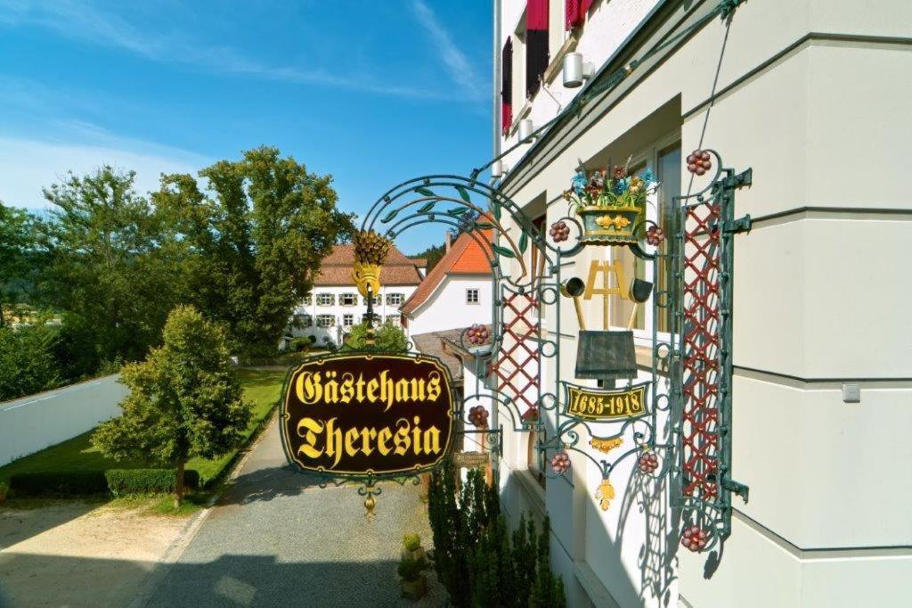 Hotel Gaestehaus Theresia Garni Muhlheim an der Donau Екстериор снимка